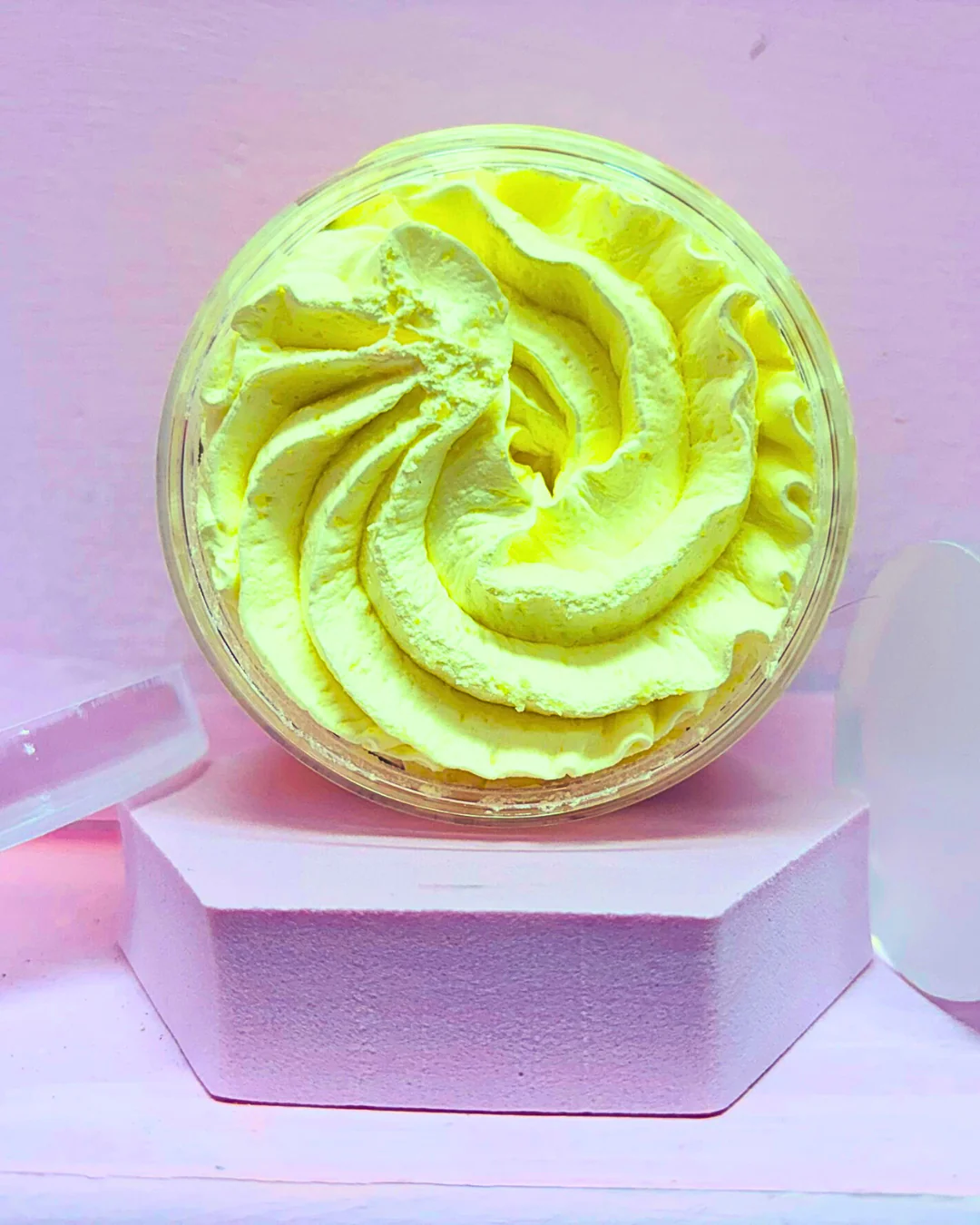 Daisies Perfume Whipped Soap 200g - Image 2